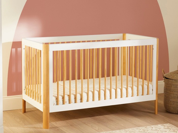 Ickle Bubba Tenby Cot Bed - Scandi White