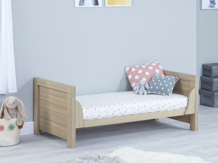 Babymore Luno Cot Bed – Oak