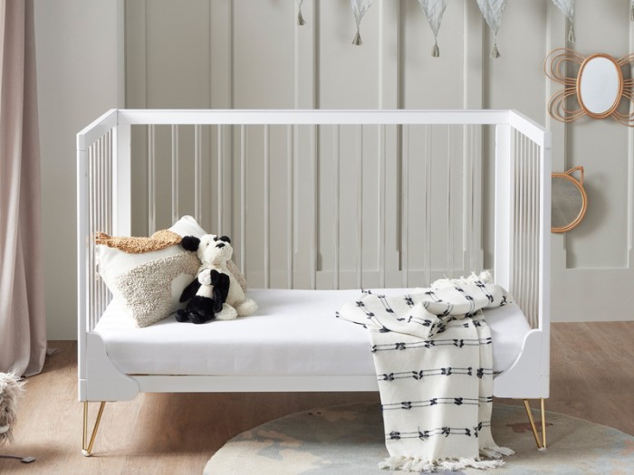 Babymore Kimi cot bed - Acrylic